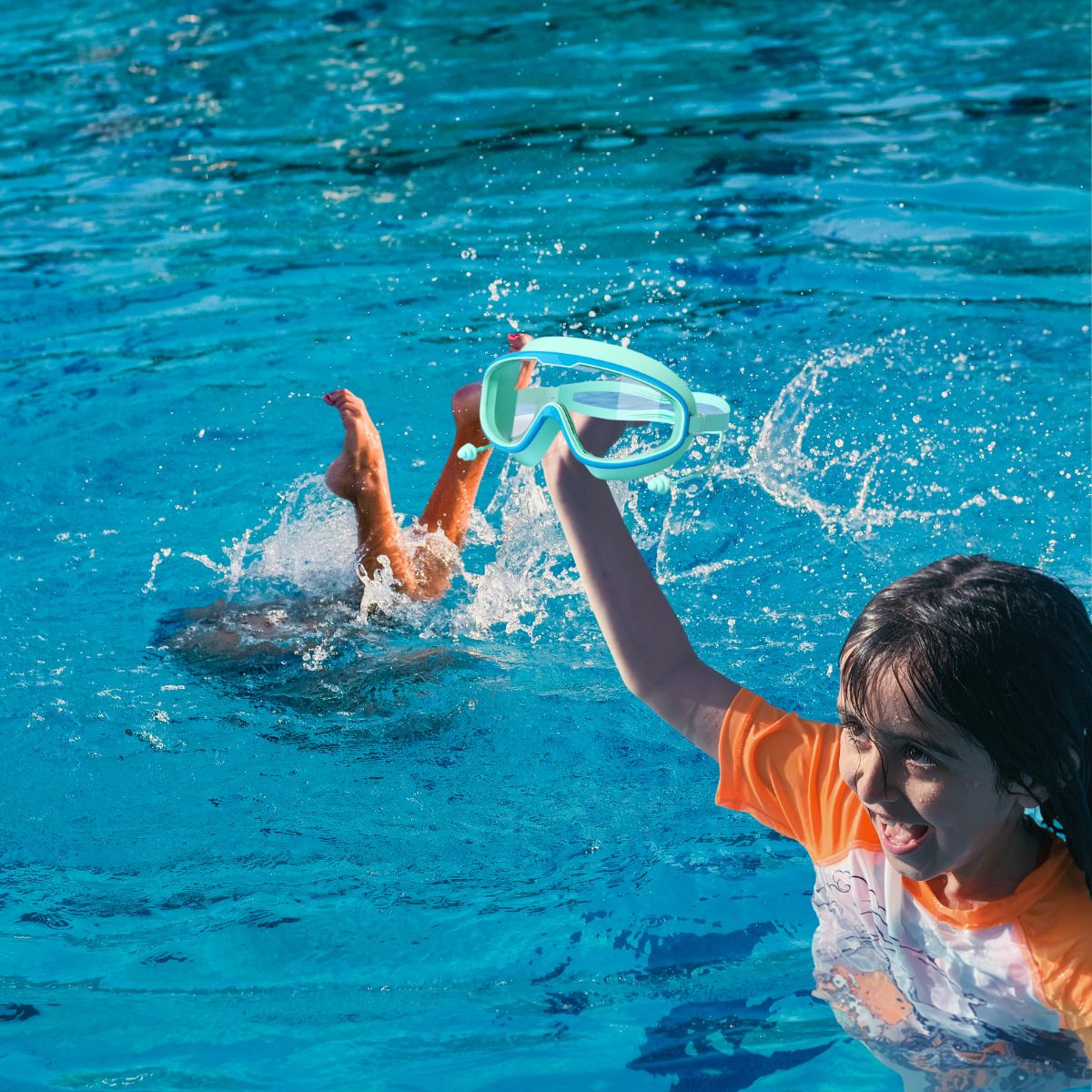 LUNETTE-DE-PISCINE-plonger-dans-leau-en-confiance