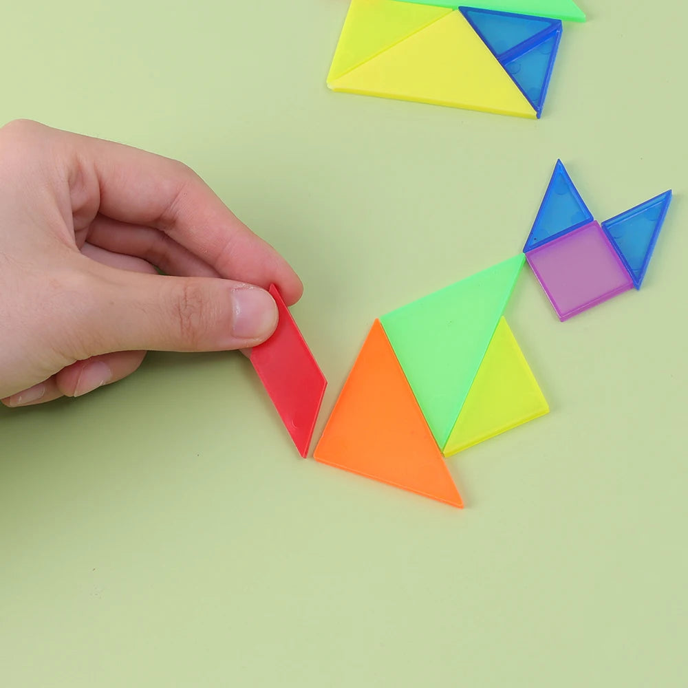 Tangram en plastique de couleurs vives |Petit jouet de poche