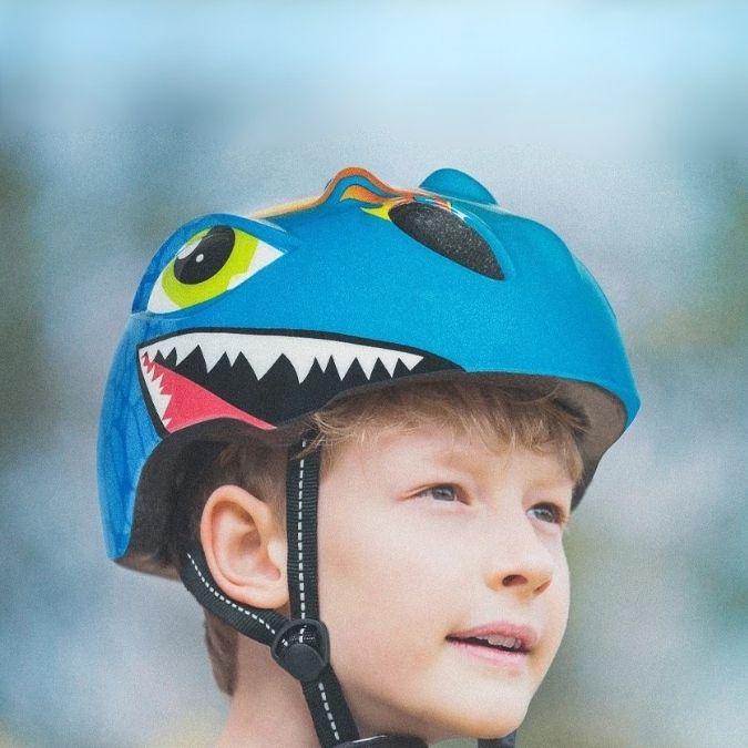 casque-velo-dinosaure-ludique-protection-maximale