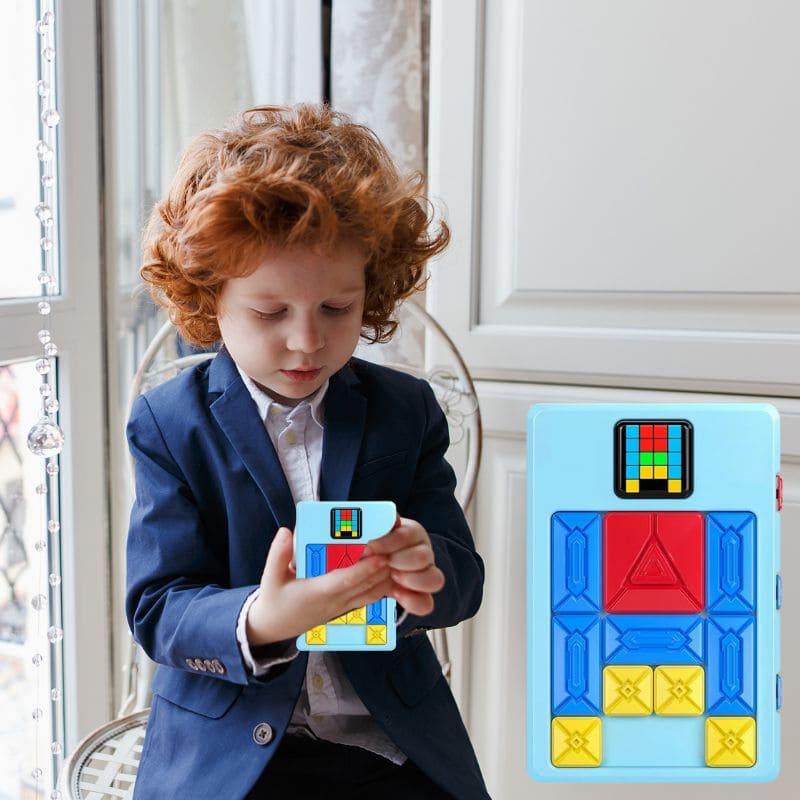 un jeu garçon est dans un coin entrain de partique son jeu de logique casse tête bleu pour sa remise au calme