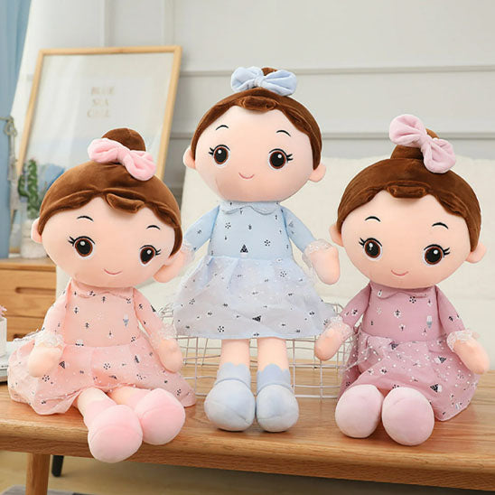 Poupée fille en peluche🧸