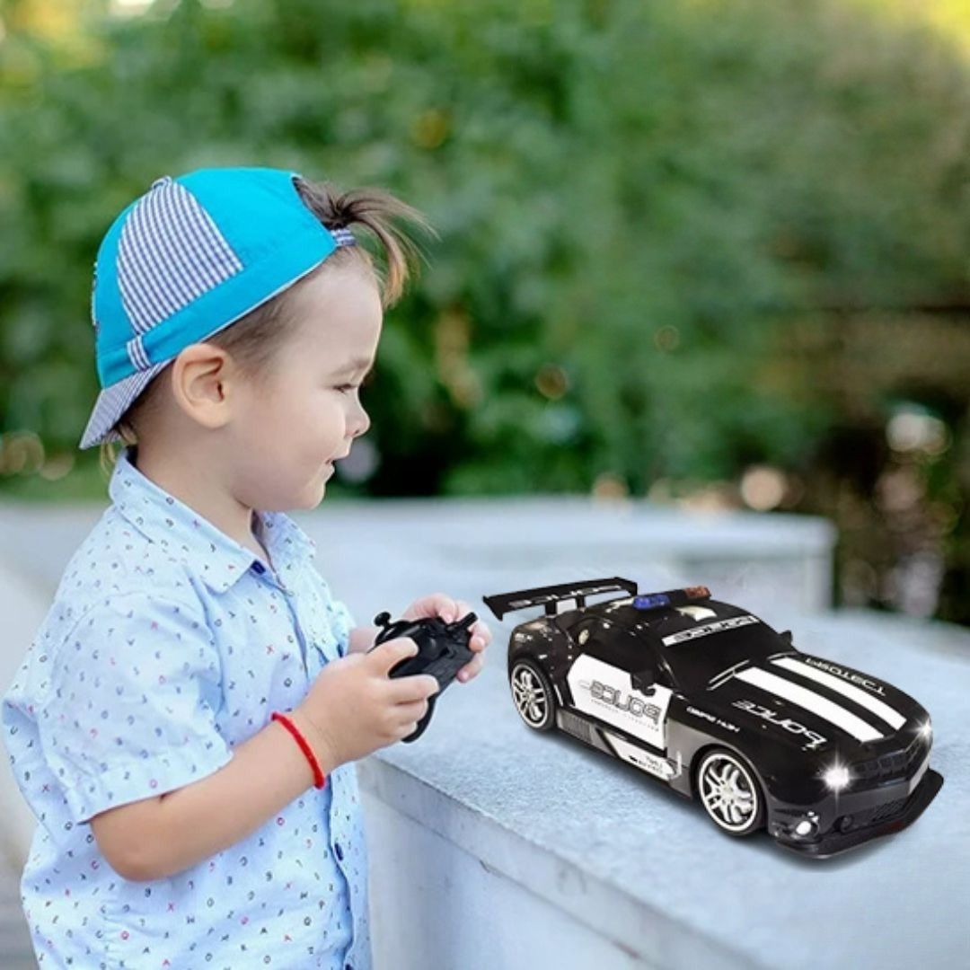 voiture-télécommandée-enfant-police-lumières-et-sons