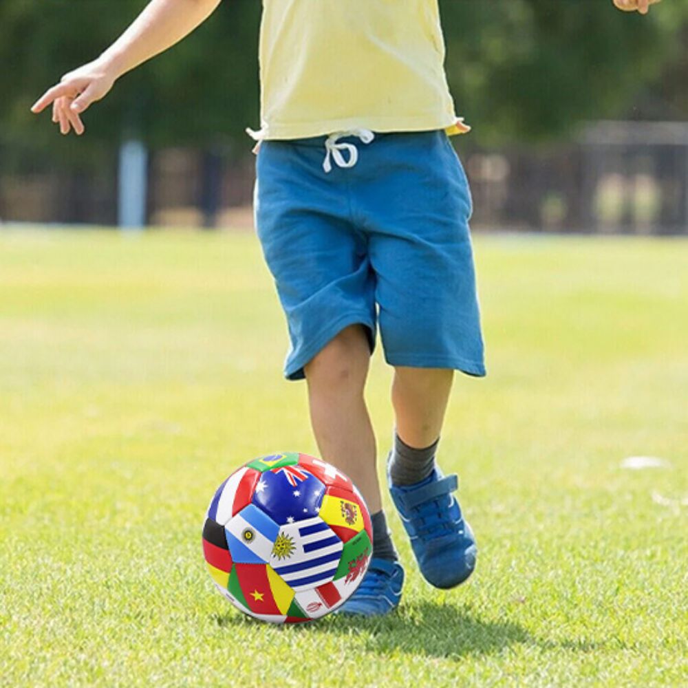 jamais trop tôt pour jouer avec un ballon foot de haute qualité