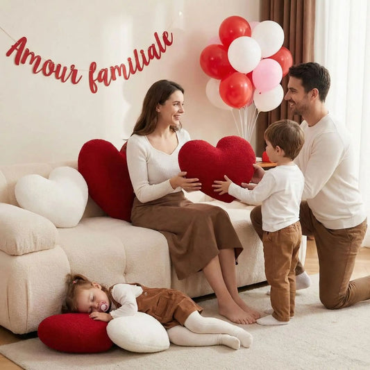 St Valentin, la famille, l'Amour, les enfants... Décorer de coussin en forme de Coeur st Valentin rouge ou blanc pour la déco et le cadeau de fête Valentine parfait