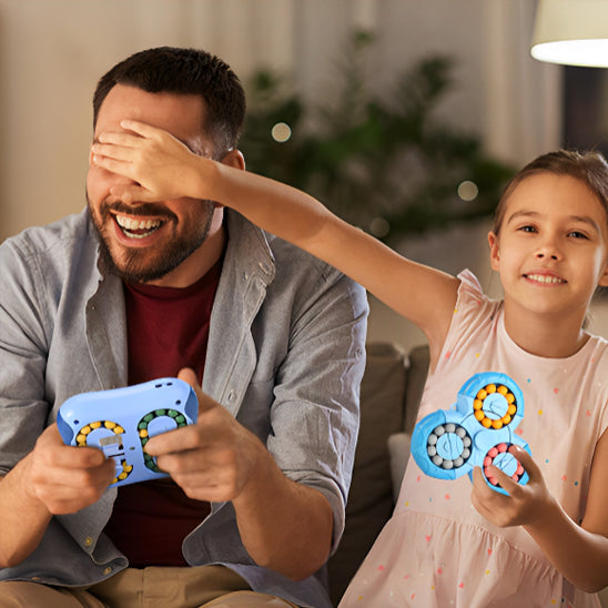 jouet anti stress fidget toys  puzzle 3D avec un hand spinner combinné