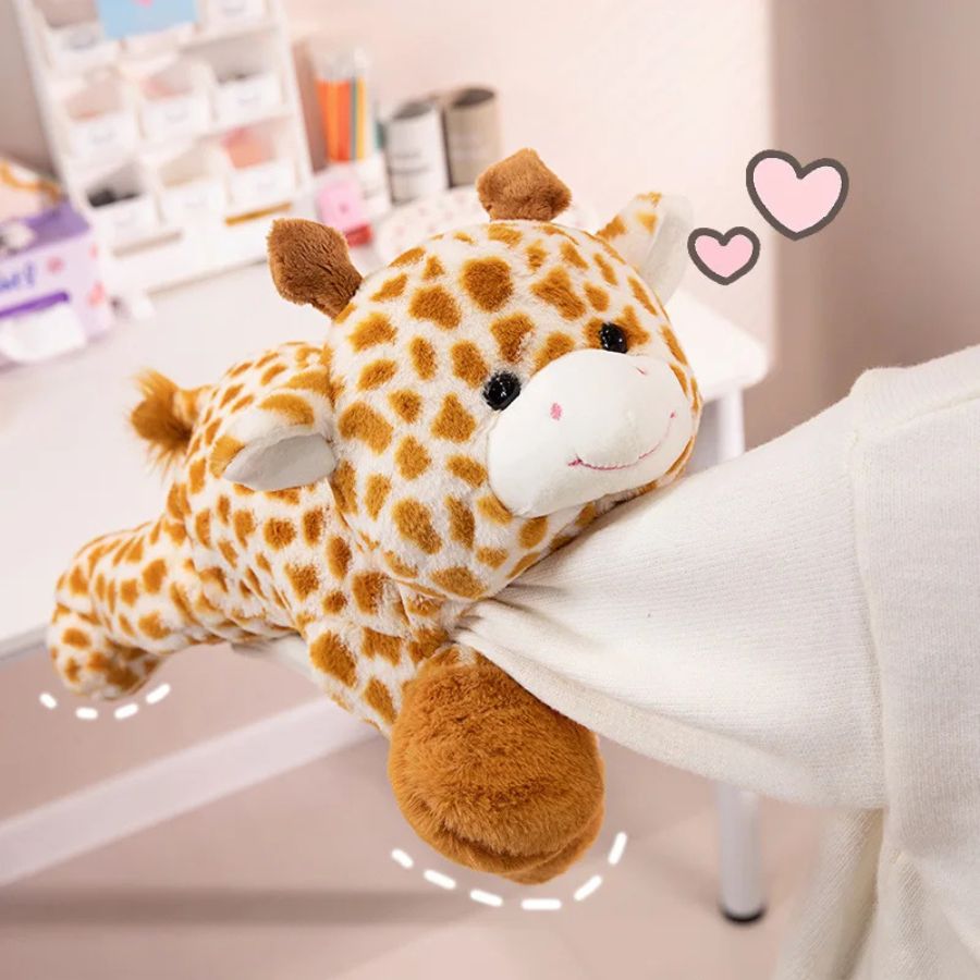 la peluche leslée thérapeutique girafe tient fort a personne