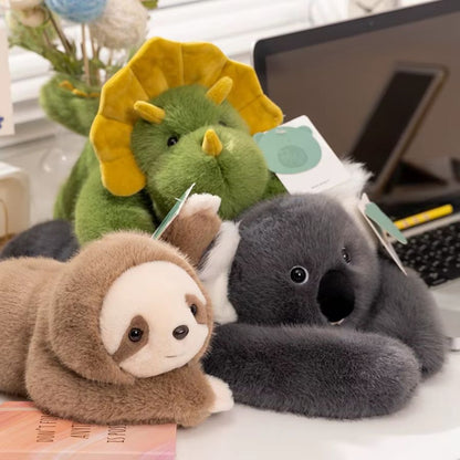 3 beaux animaux douceur issuent de la famille de peluche lestée :tricératops, un singe Paresseux et un Koala