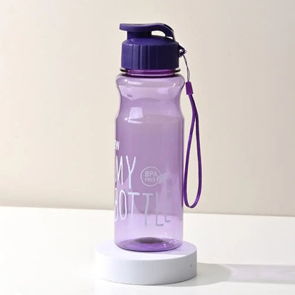 Bouteille d'eau multicolore en plastique de grande capacité