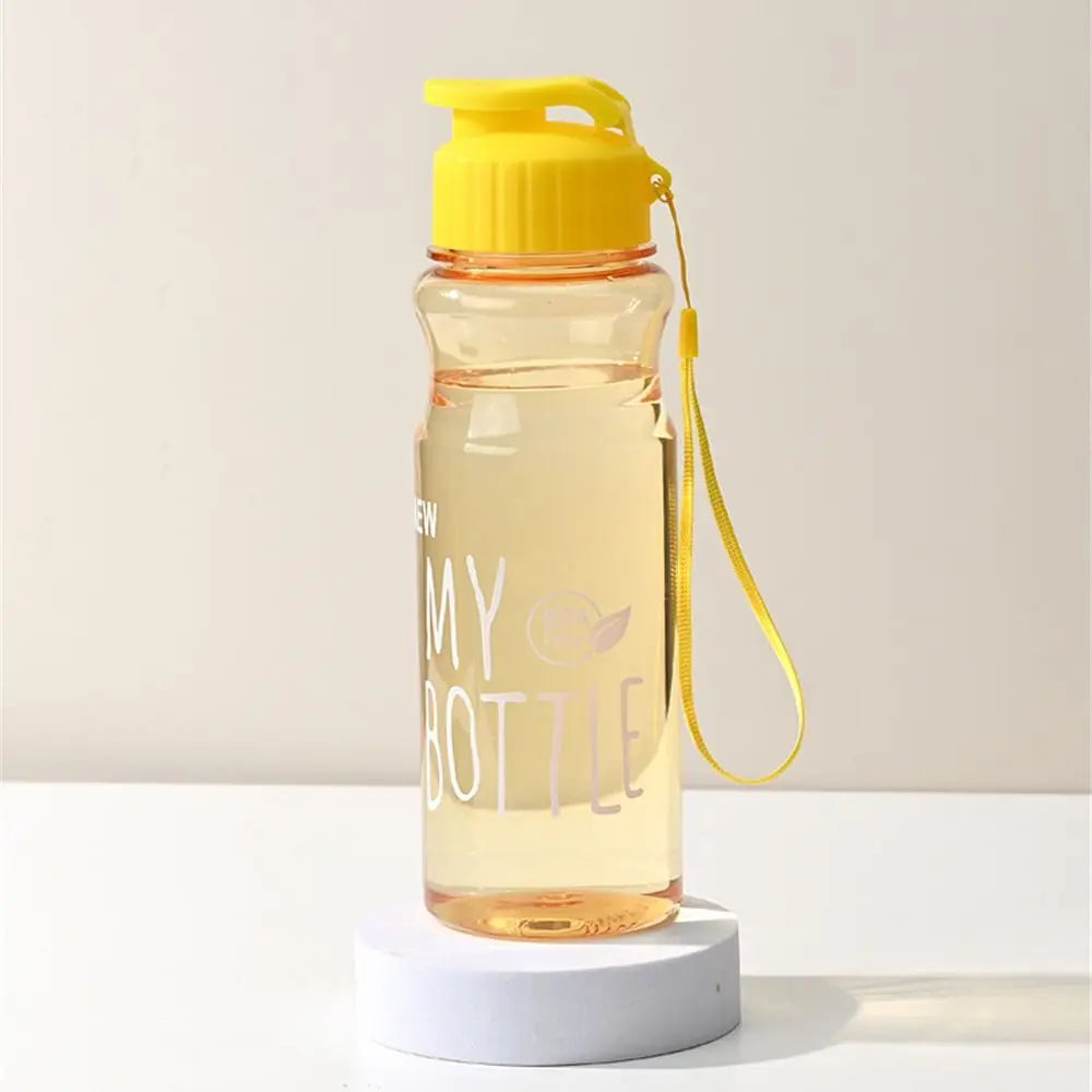 Bouteille d'eau multicolore en plastique de grande capacité