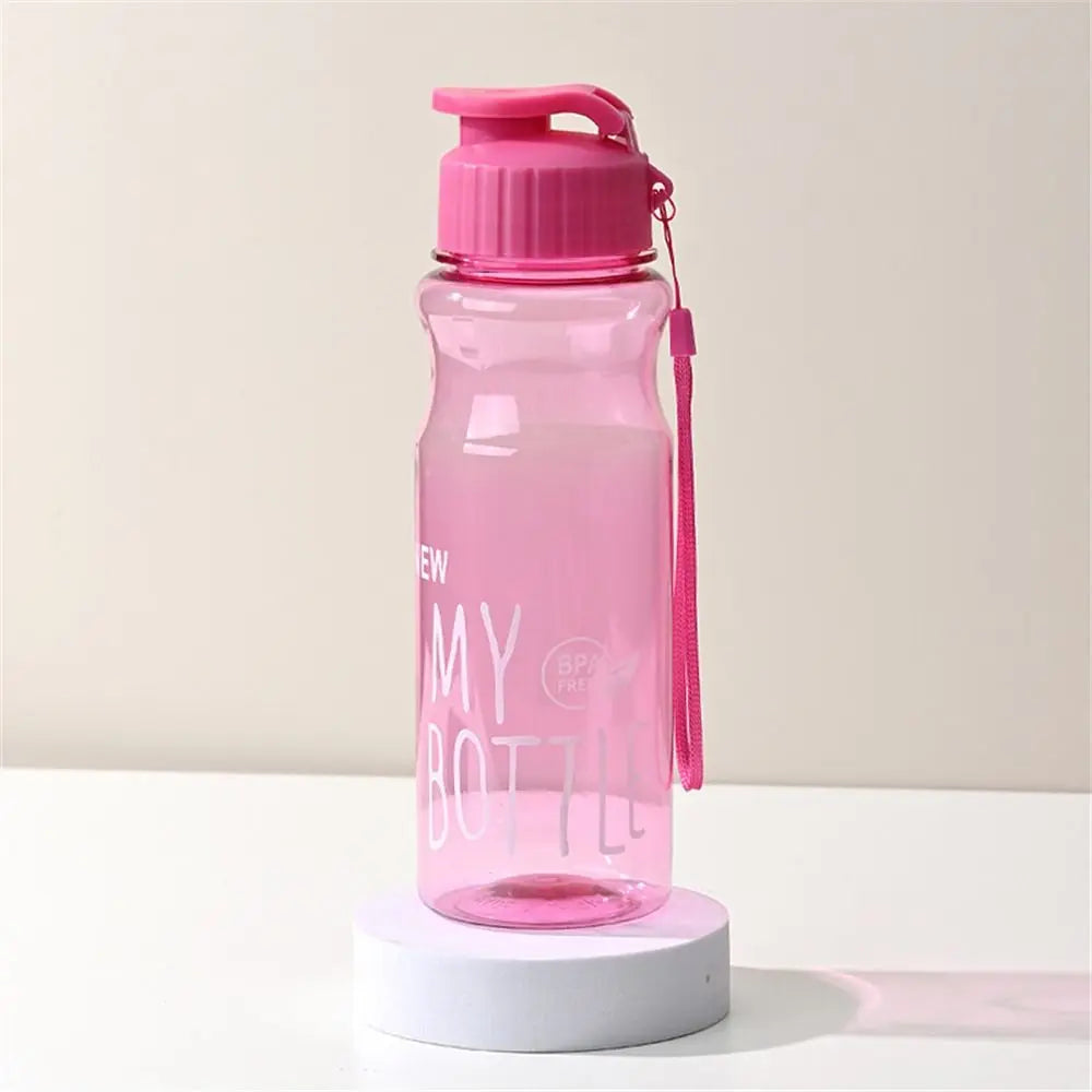 Bouteille d'eau multicolore en plastique de grande capacité