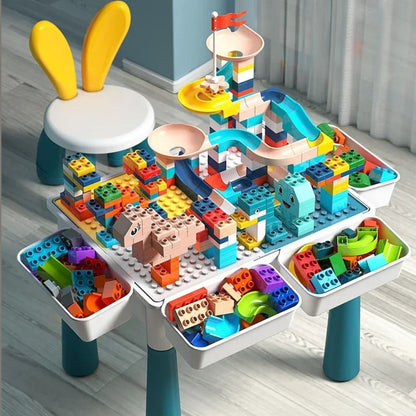 table d activité bébé super cool avec banc chaise dossier oreilles de lapin très mignonnes