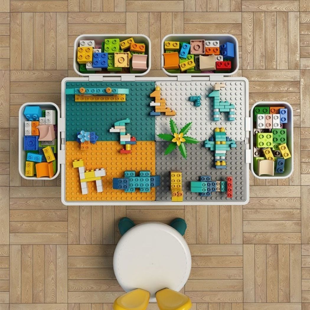 la meilleure table d'activité bébé bien pensée pour tout faire les activité de développement et de stimulation précoce. Un cadeau parfait
