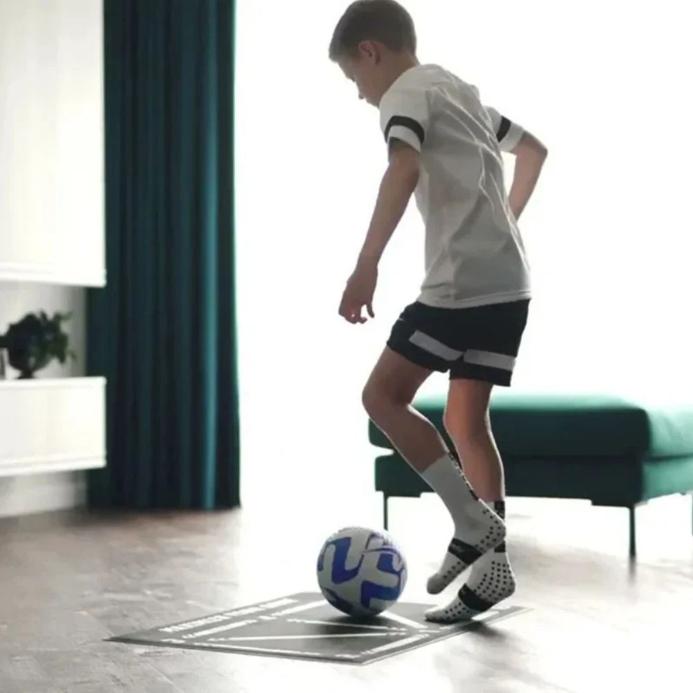 tapis entrainement foot fait un excellent cadeau et ajout à offrir avec votre enfant pour le développement du jeu