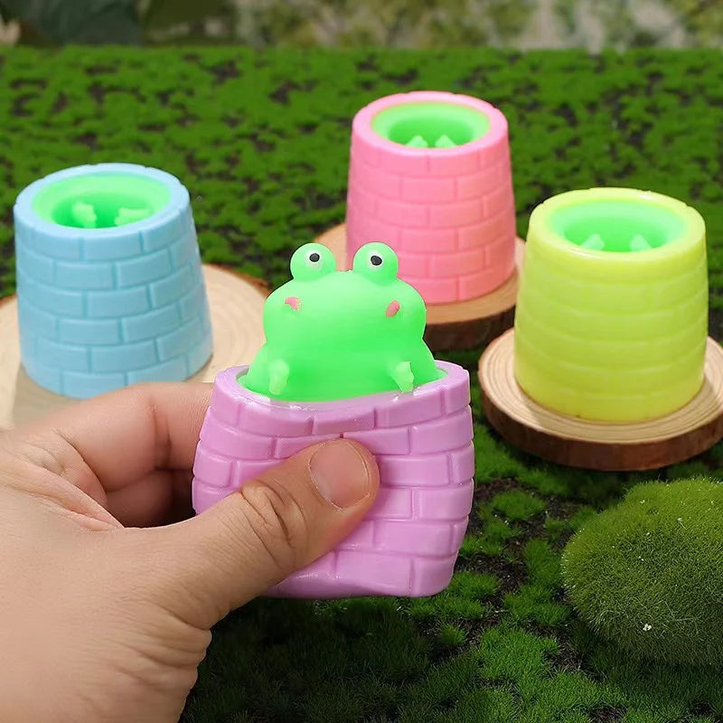 balle anti stress pour enfant la grenouille dans un puit