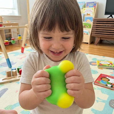 balle anti stress presse couleur enfant gestion émotion stress aide discret a a-concentration en classe change de couleur 