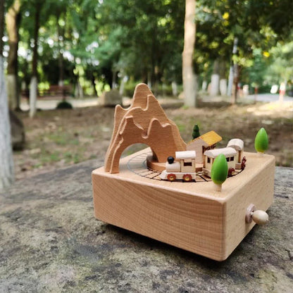 boite a musique enfant en bois petit train joyeux mécanique