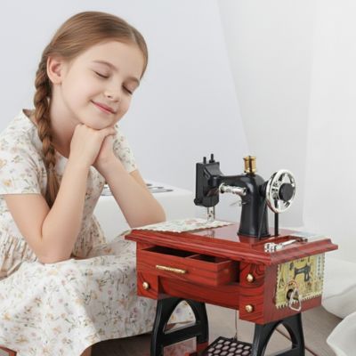 flle adore cette boite a musique enfant  modèle miniature de moulin à coudre