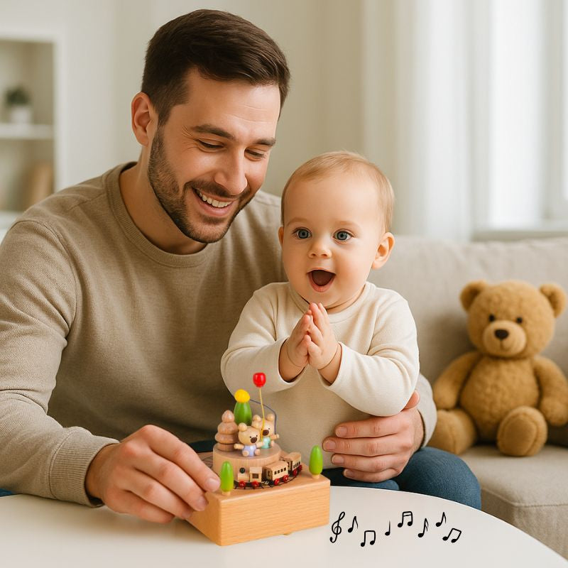 boite a musique enfant petit ,en bois ,petit trainminiature tourne en rond