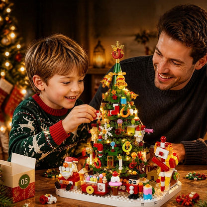 un gamin et son père avec un calendrier de l'avent Sapin avec guirlande lumineuse LED