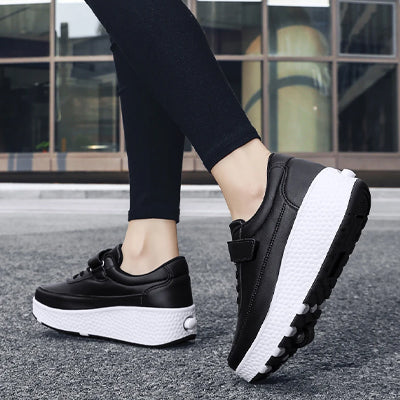 chaussure à roulette noire propre avec style et confort