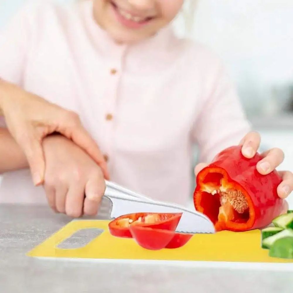 couteau enfant tranche facilement les légumes sans couper les petits doigts
