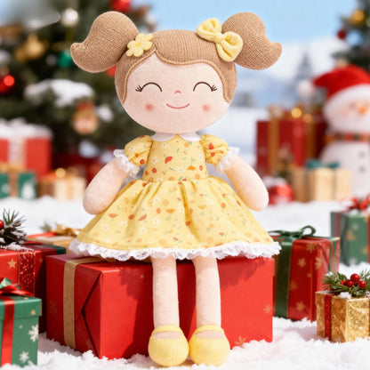une magnifique doudou fille petite popupée de chiffon