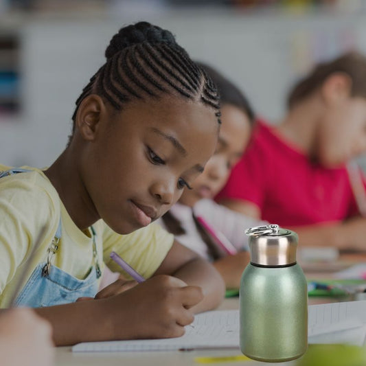 gourde-inox-vert-métalique-école-enfant-adolescent-adulte