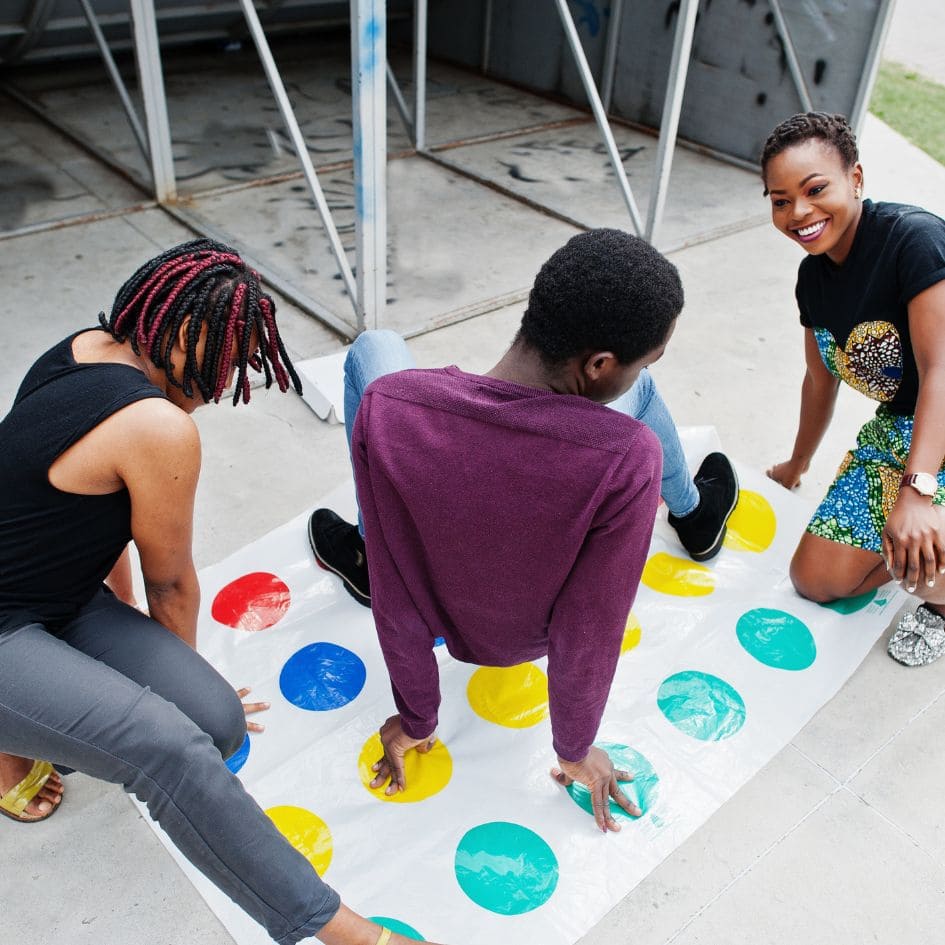 OBTENEZ LE JEU TWISTER EN CADEAU AVEC VOTRE ACHAT!!!