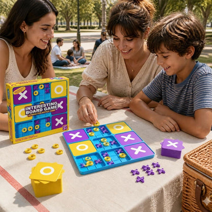un garçon jou avec sa mère au jeu de societe famille tic-tac-toe 9 cases