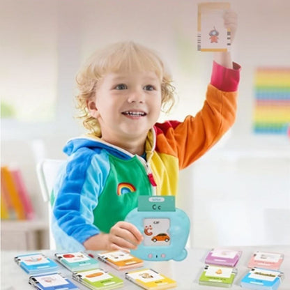 un garçon répond rapidement  aux jeux pour apprendre l'anglais Magie-Mots de Jeux-Focus.com