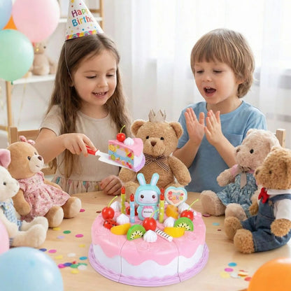 2 enfant font semblant de manger du gâteau d'anniversaire avec le jouet pour cuisine  en plastique à décorer rose
