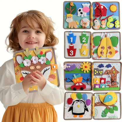 une fillette sert dans ses bras son nouveau livre enfant 3 ans Mamie-Book™ La Biche