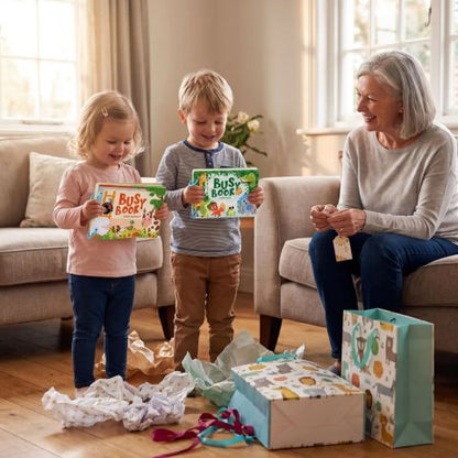 une grand-mère offre 2 livres pour enfant à ses 2 amours de 3 et 4 ans, les busy book des animaux