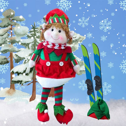 Jolie modèle de lutin farceur adorable fille lutine fait du ski parfait modèle pour faire les blagues et les bêtises du jeu d'avant Noël