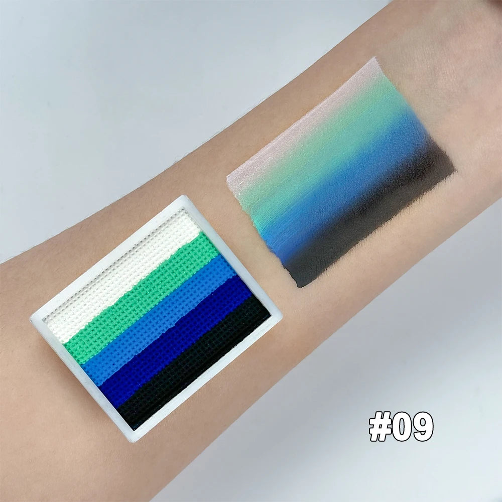 maquillage enfant dégradé de 6 couleurs de bleu