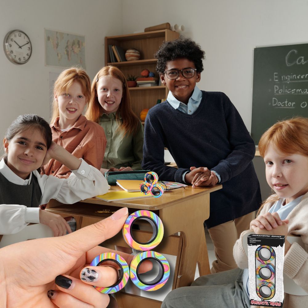 enfants avec objet anti stress en classe pour se concentrer