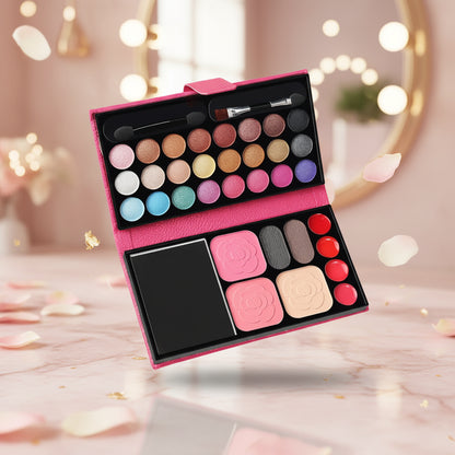 24  fards à yeux, 3fard à joue, 2 ombres à paupière et rouge à lèle inclus dans palette maquillage enfant chez jeux-focus