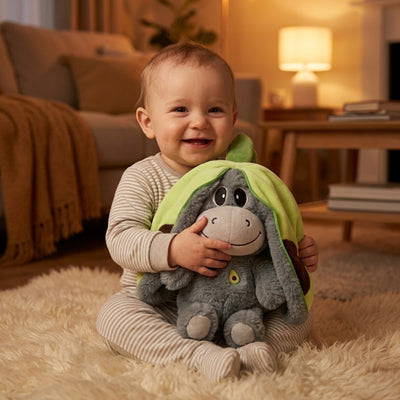 gamin fier de sa peluche qui respire en âne avocat veilleuse bébé
