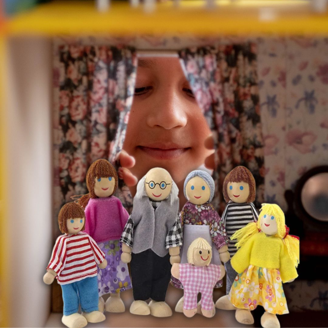 Poupée - Famille Happy poupées de bois miniatures (3 nationalités)👨‍👩‍👧‍👦 - JEUX - FOCUS