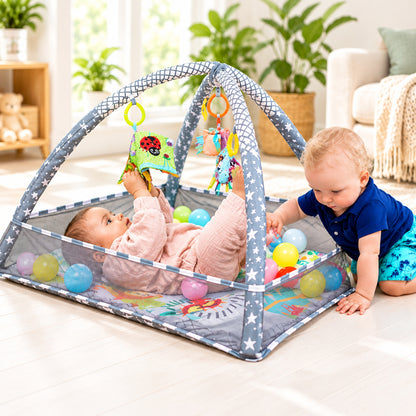 2 enfants et un tapis d'éveil 012 mois