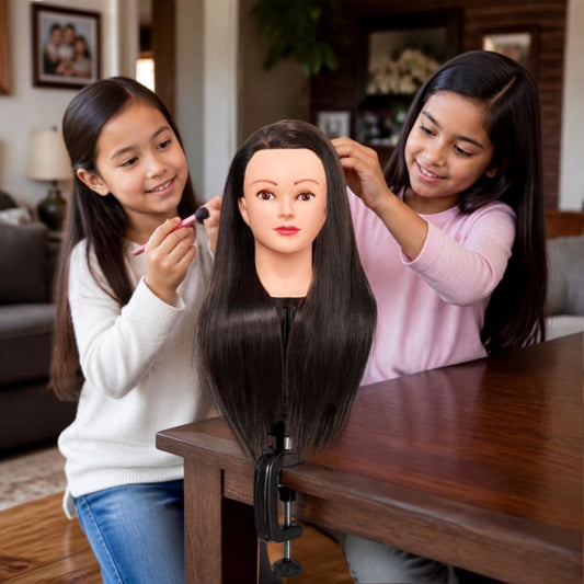 Tete a coiffer enfant aux cheveux longs, noirs ,lisses et synthétiques pour jouer des copines